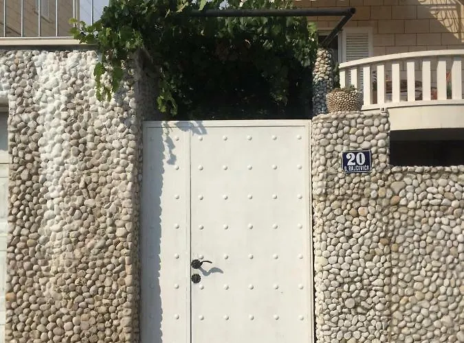 Appartement Dubcic: For Perfect Vacation *